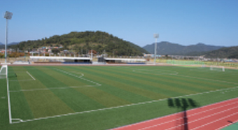 동고성체육공원 잔디