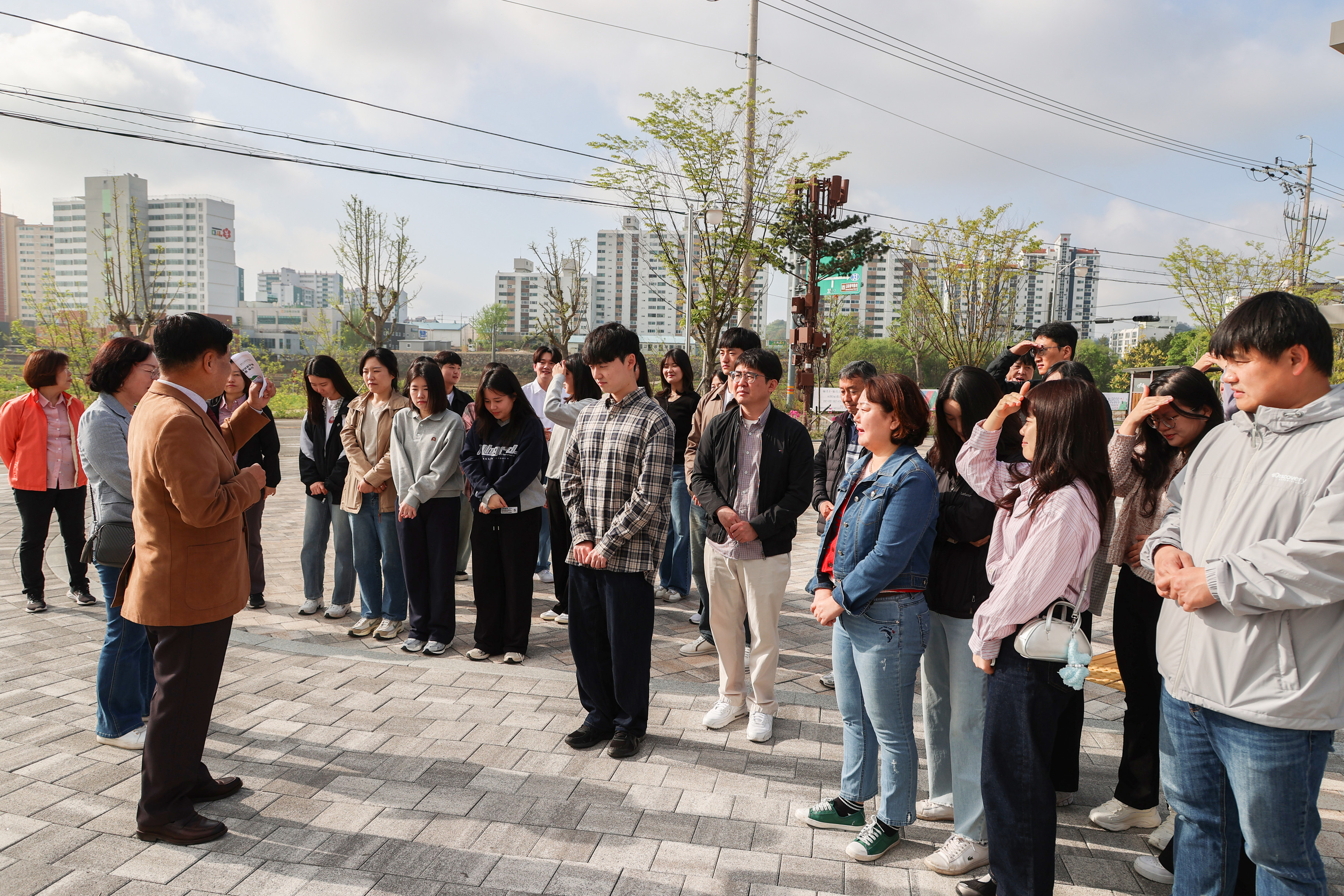 4월 24일 민원담당공무원 힐링 프로그램 격려방문 관련자료